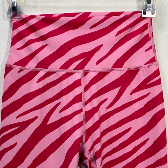 Wilo The Label Activewear Women's Pink Animal Zebra Pint Legging - Picture 3 of 10